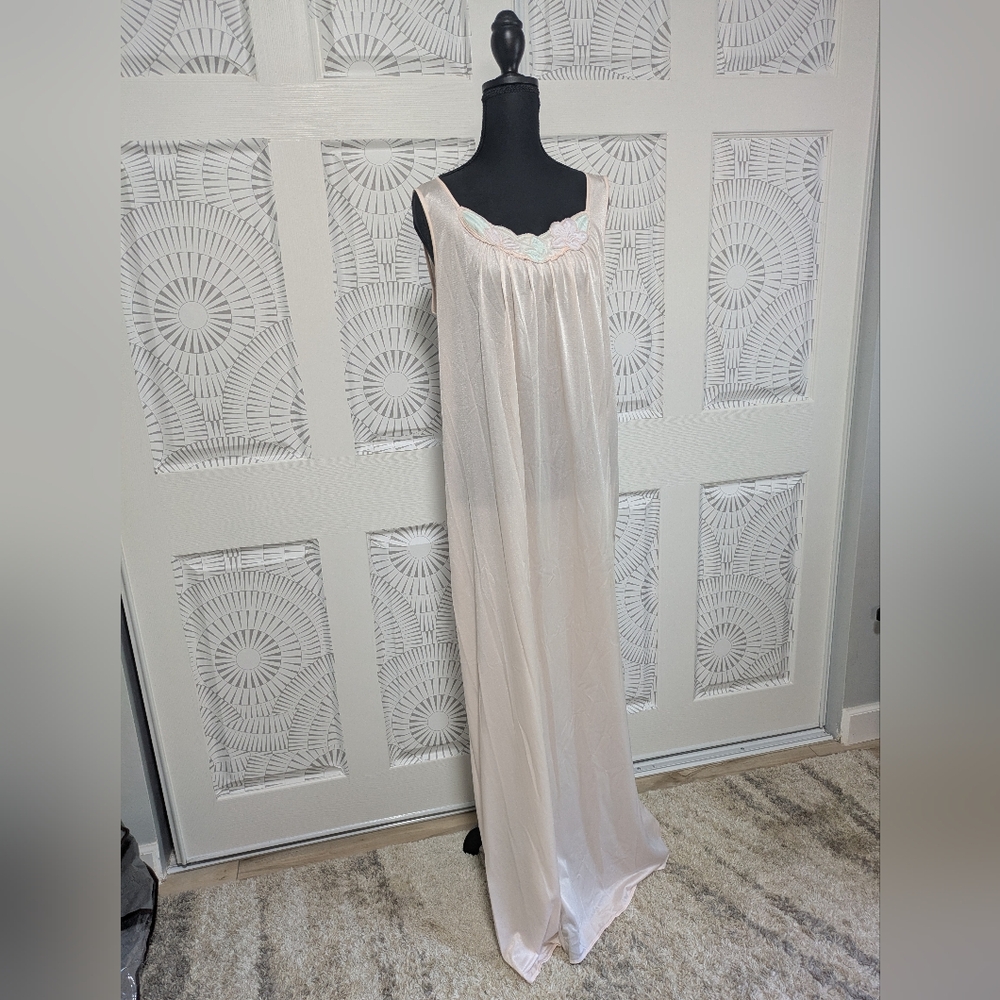 Luxurious Cream Sleepwear Chemise